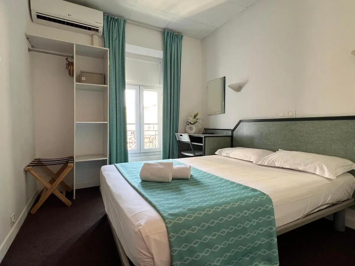 ** Hotel Little Palace Cannes France