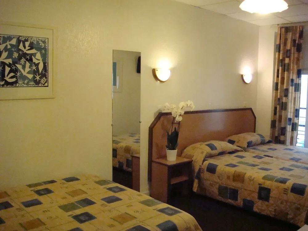 ** Hotel Little Palace Cannes France